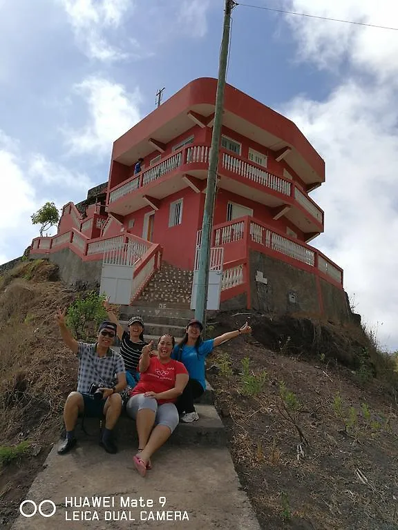 Gira Lua Pension Igreja